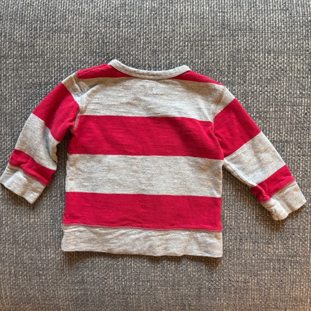 GAP Baby Red & Gray Striped Crewneck Sweatshirt w/ Kangaroo Pocket Size 18β24M π§Έ - Picture 5 of 5